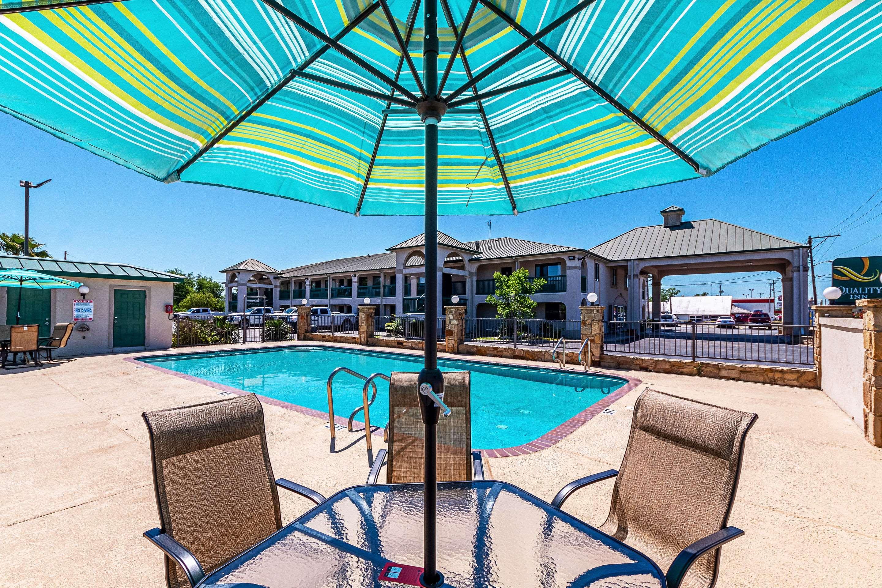 Quality Inn Three Rivers Exterior foto